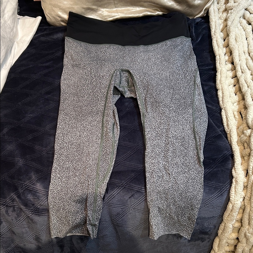 Lululemon Athletica Black and Gray Leggings